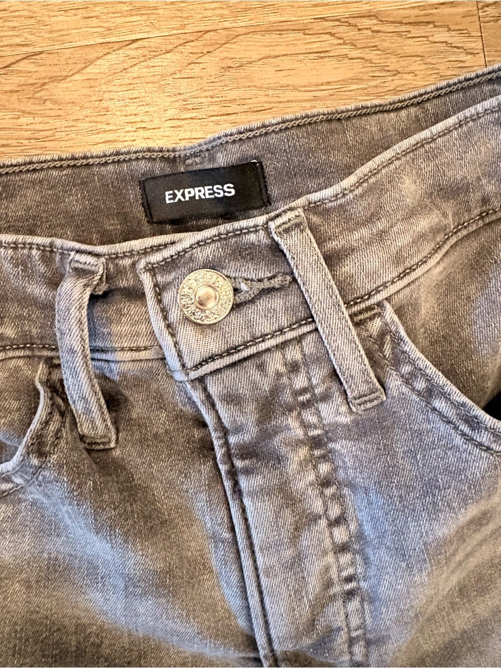 Express women’s high rise Skinny Gray Wash Jeans - Picture 4 of 7